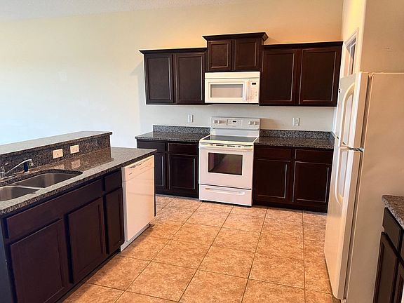 3rd image of 26821 Bella Vista Dr