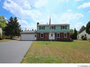 7 Lambeth Loop, Fairport, NY 14450