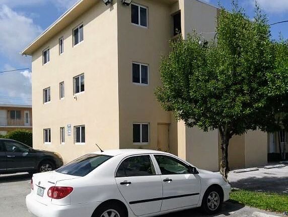 3rd image of 1340 NW 22nd Ave #11350892