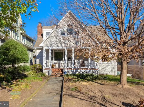 4407 Ridge St, Chevy Chase, MD 20815