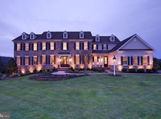 21 Hayhurst Dr, Newtown, PA 18940