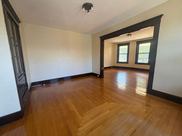 83 Gibbs St #2