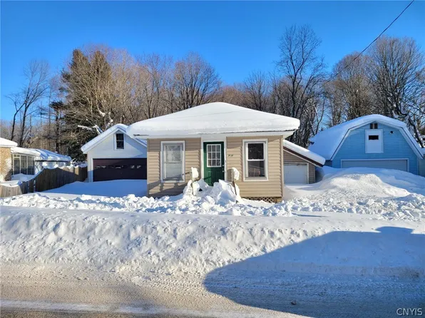 938 Alexandria St, Carthage, NY 13619