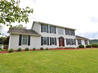 2995 Christy Ln, Zanesville, OH 43701