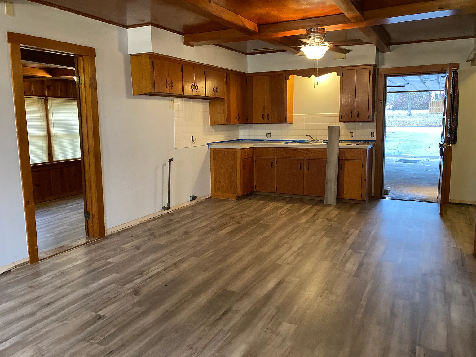 2 bed, 1000 sqft, $950 — Photo 2