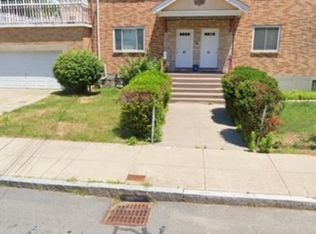 21 Maplewood St #21B, West Roxbury, MA 02132