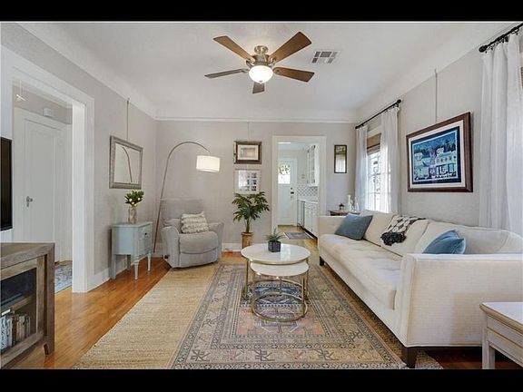 3rd image of 214 Metairie Heights Ave