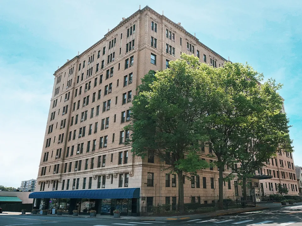 Arlington Apartments