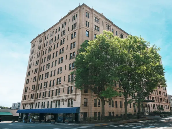 Arlington Apartments