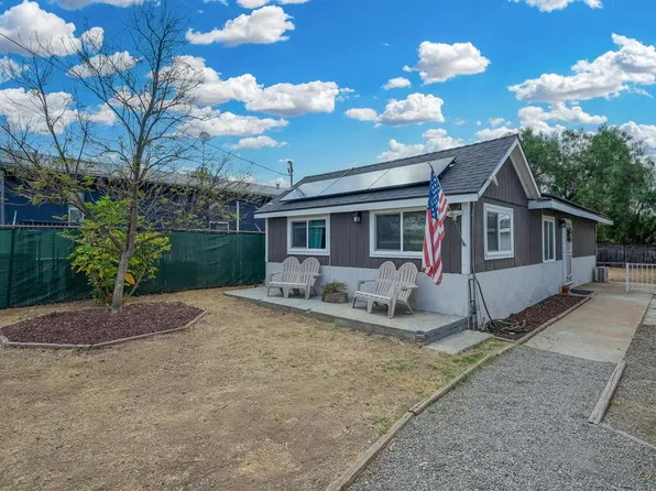 440 D St, Ramona, CA 92065