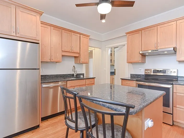25 Green St #1 — Photo 2