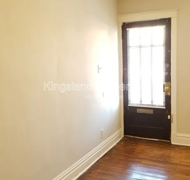 5026 Chippewa St — Photo 2