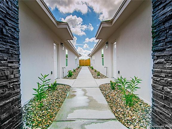 2nd image of 3404 Golden Nugget