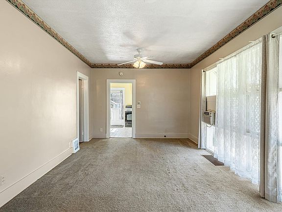 4th image of 621 E Lawrence St