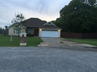 1650 Meadowview St, Athens, TX 75752