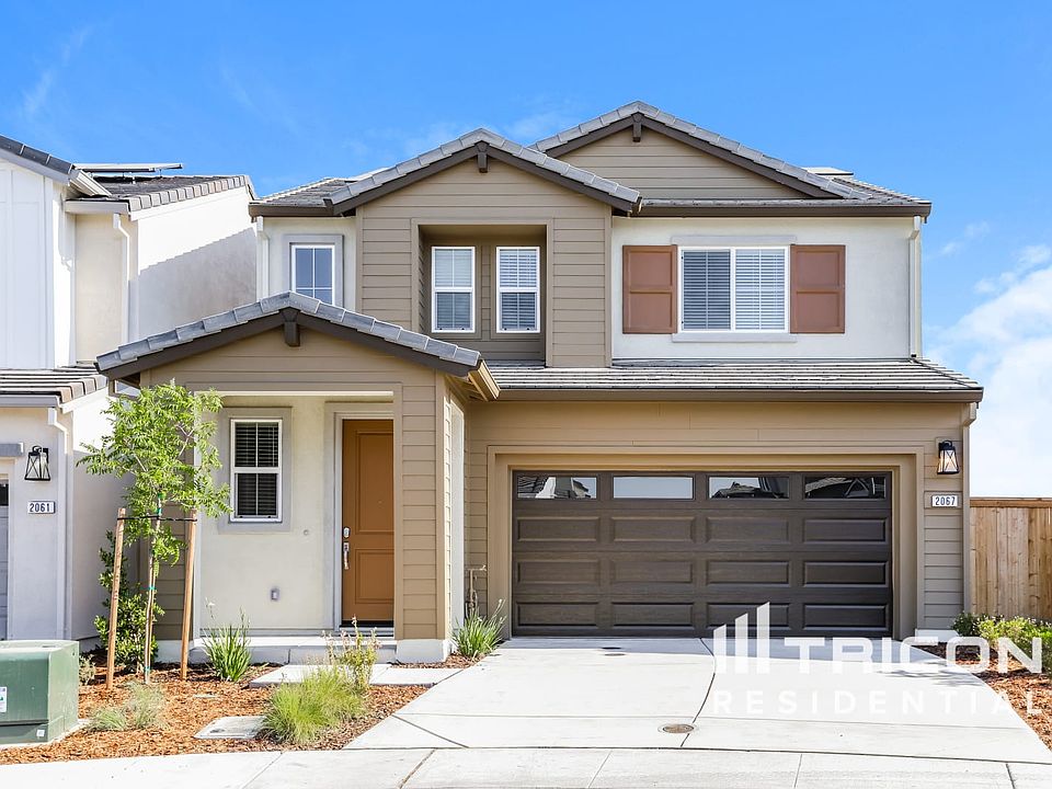 1st image of 2067 Comstock Ln
