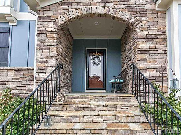 2nd image of 4705 Myra Glen Pl