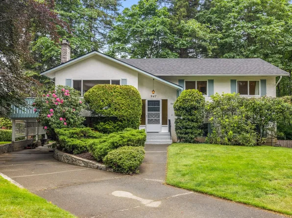 947 Peggy Anne Cres, Central Saanich, BC V8M 1E5