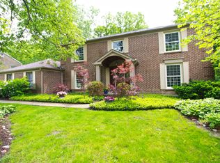 11 Nottingham Dr, Lincolnshire, IL