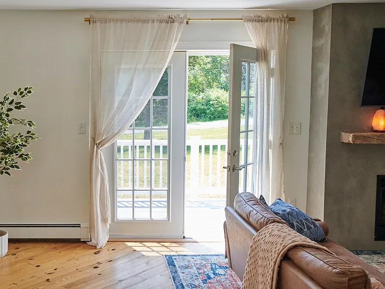 124 Hill Rd — Photo 11