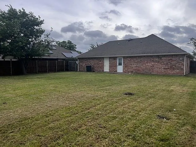 315 College Ave — Photo 4