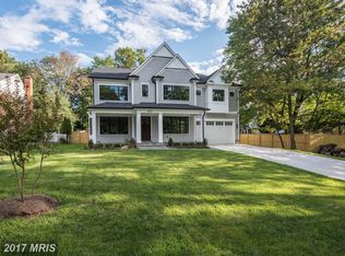 8113 Thoreau Dr, Bethesda, MD 20817