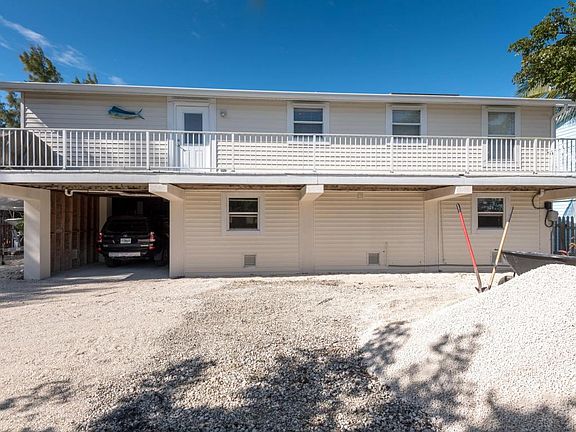 3rd image of 17225 Jamaica Ln
