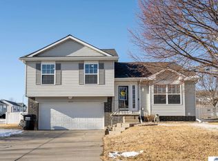 16538 Burdette St, Omaha, NE 68116
