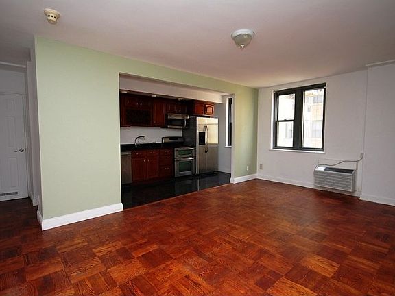 3rd image of 2601 Pennsylvania Ave APT 852