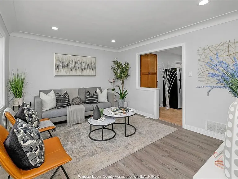 1217 Harrison Ave — Photo 5
