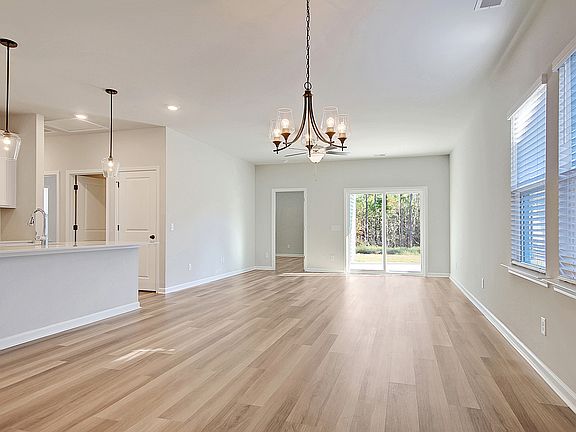Strawberry Station - Greenwood Interior Image 3