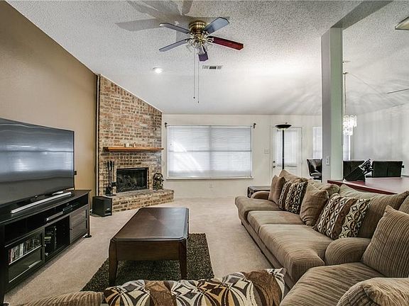3rd image of 5110 Eastcreek Dr