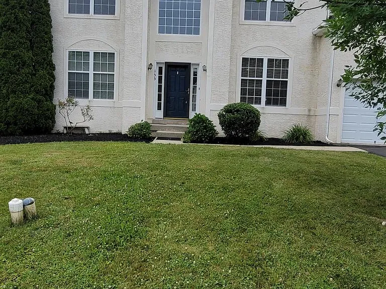 155 Addison Ln — Photo 2