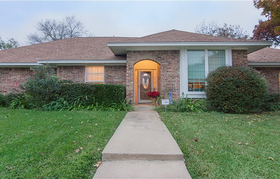 1st image of 1601 Lancelot Cir