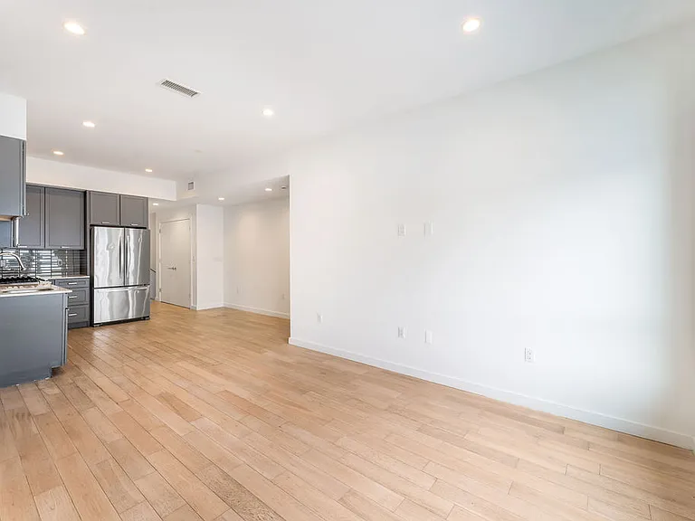 359 Claremont Ave #B — Photo 13