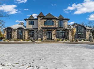72 The Helm, East Islip, NY 11730