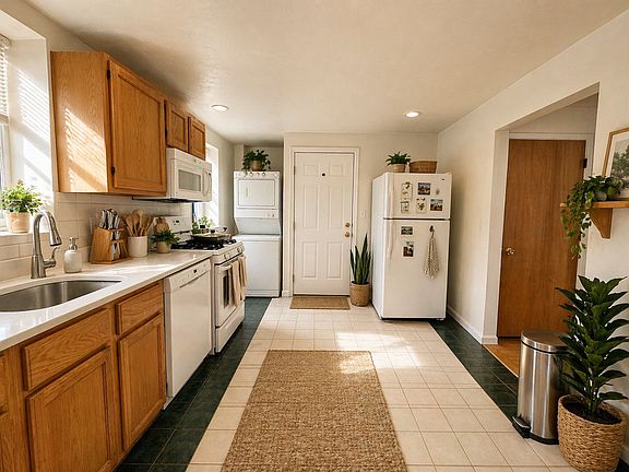 3rd image of 2036 Mass Ave APT 1