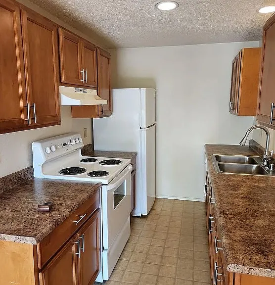 1019 Lenora Ct #4 — Photo 9