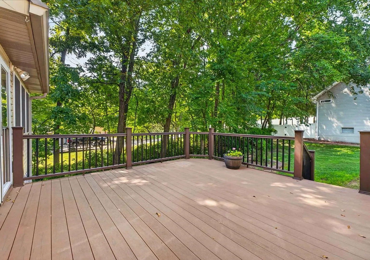 Welcome to this beautiful 3-bedroom spacious home — Photo 3