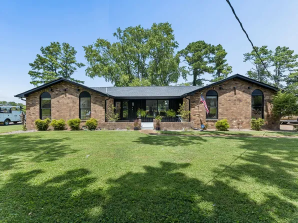 146 Fairways Dr, Hendersonville, TN 37075