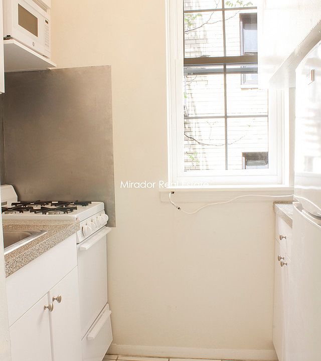 1st image of 112 E 11th St APT 2d
