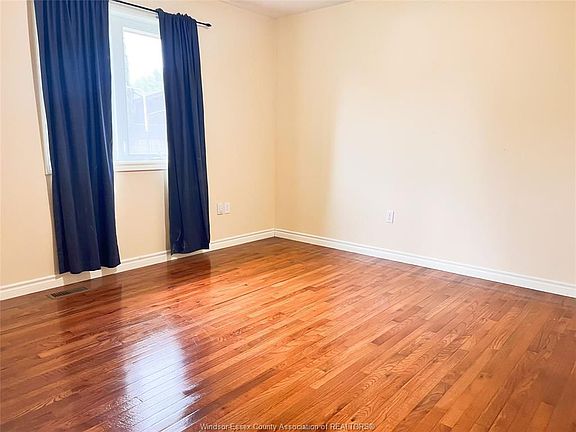 2nd image of 2099 Edgemore Ave