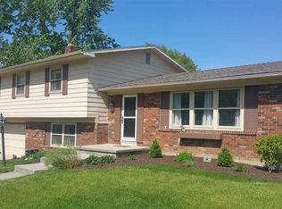 6140 Graymoor Ln, Fort Wayne, IN 46835