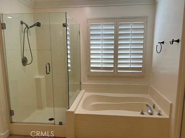 28 Granada — Photo 17