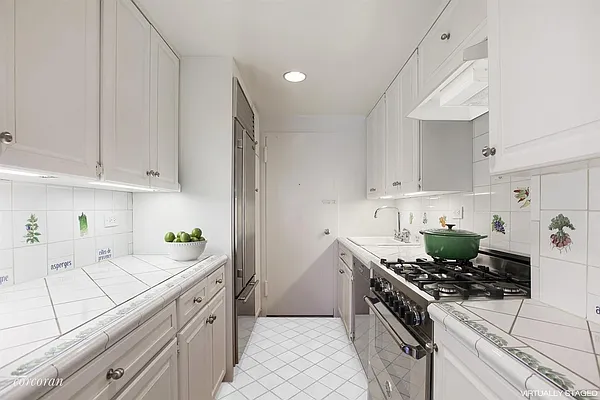 Sold by Corcoran | media 6