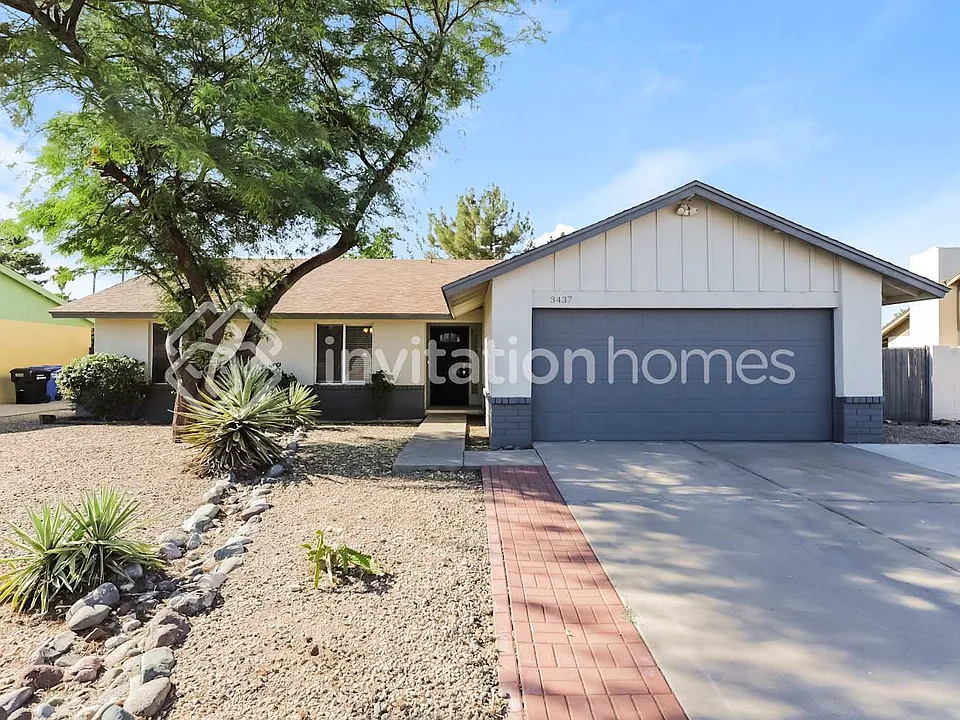 3437 W Muriel Dr
