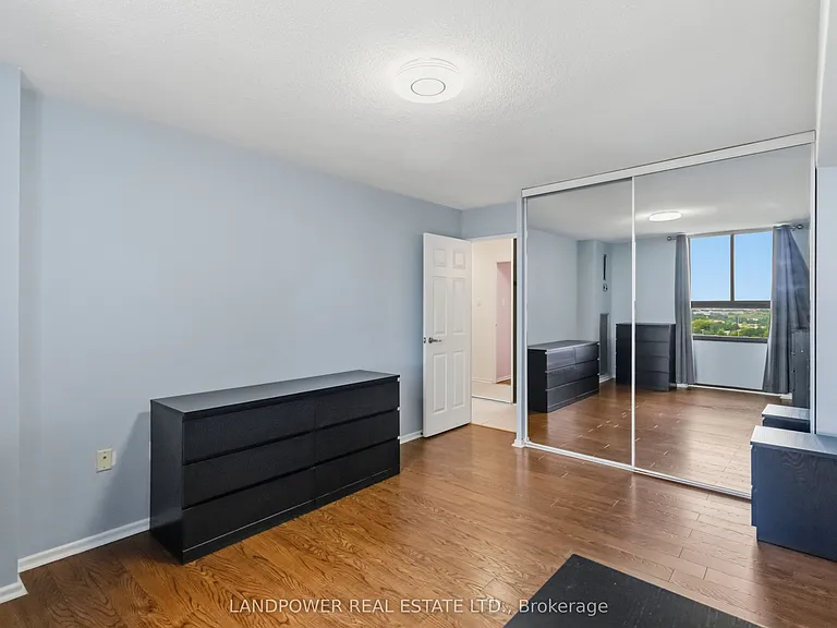 350 Seneca Hill Dr #Penthouse 14 — Photo 18