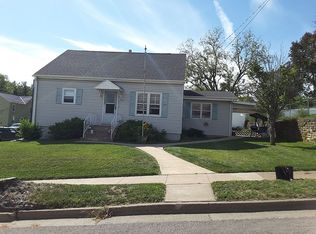 285 Pear St, Dubuque, IA 52003