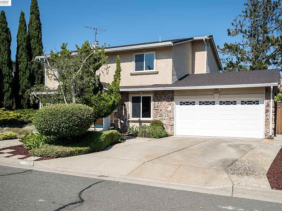 1st image of 3641 Skyline Dr