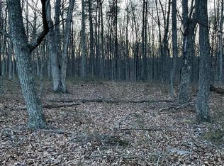 23 Twin Lakes Dr, Berkeley Springs, WV 25411